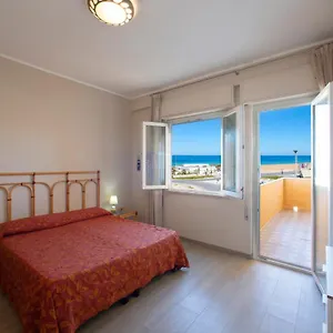 https://mare-mulini-beach.sicilyhotelsitaly.net
